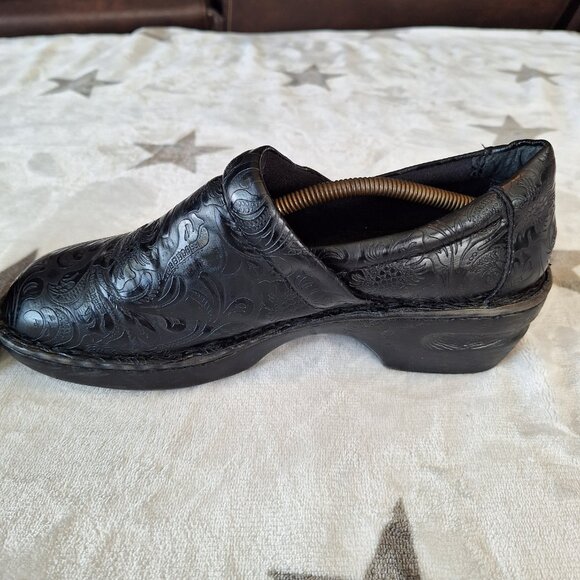 BOC Born Clogs Women's Size 10/42 Black Tooled Faux Leather Slip On Boho - Picture 7 of 13